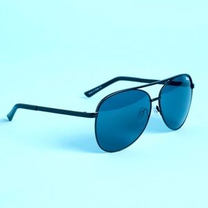 Quay Vivienne black aviator